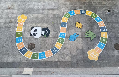 昭觉地面游戏彩绘